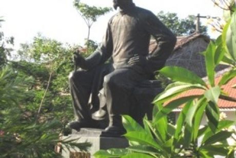 Thành lập Hội đồng thẩm định Quy hoạch bảo tồn, tôn tạo Khu lưu niệm Nguyễn Du