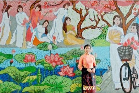 Bức tranh gốm cao nhất Việt Nam trong tòa tháp Lotte