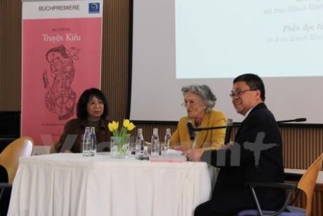 Truyện Kiều' bản song ngữ Đức-Việt ra mắt độc giả tại Berlin