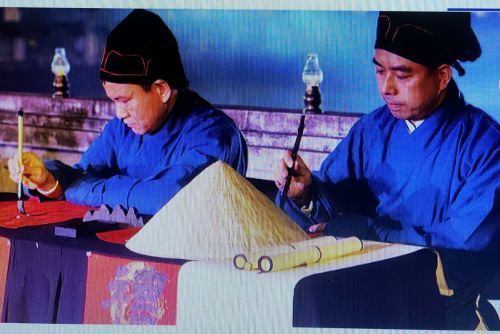 tai-hien-khong-gian-khoa-cu-ve-dem-tai-van-mieu---quoc-tu-giam