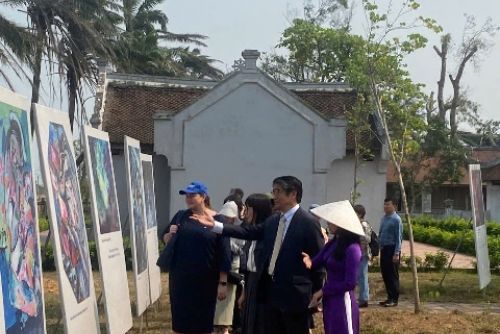 don-tiep-doan-cong-tac-dai-su-quan-nhat-ban-iom-va-fao-tai-khu-di-tich-quoc-gia-dac-biet-khu-luu-niem-dai-thi-hao-nguyen-du