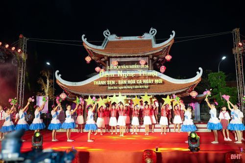 -thanh-sen---ban-hoa-ca-ngay-moi---su-hoa-quyen-cua-am-nhac-thi-ca-va-cam-xuc